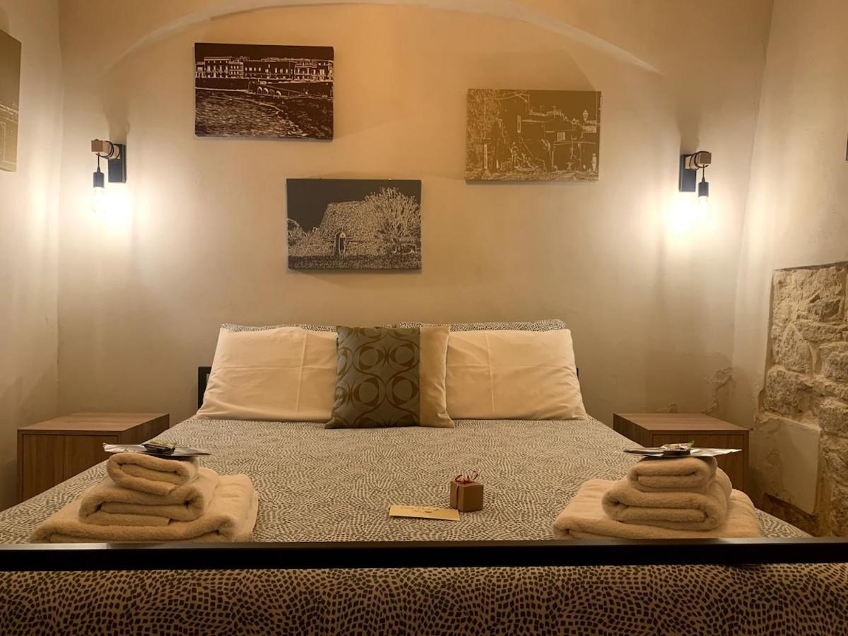 Locus Pendinelli Trani Bed and Breakfast Buitenkant foto